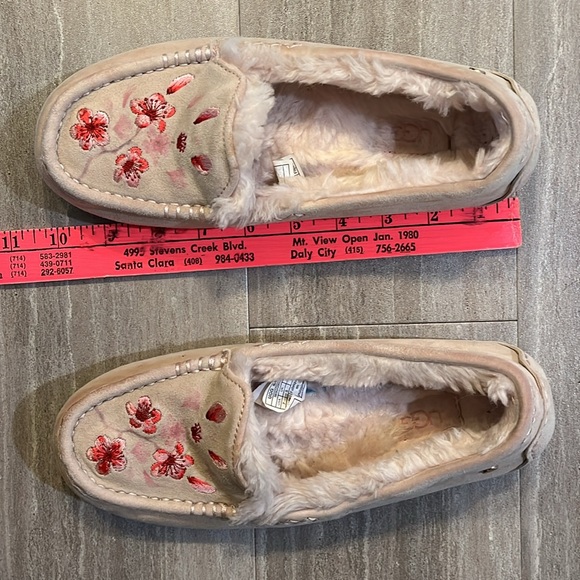 UGG Ansley Blossom Suede Moccasin Slipper - Picture 5 of 12